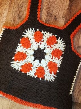 VTG 70s Brown Crochet Sweater Tank with Orange and Cream Floral Motif